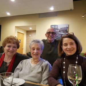 Meet your Posher, Gloria